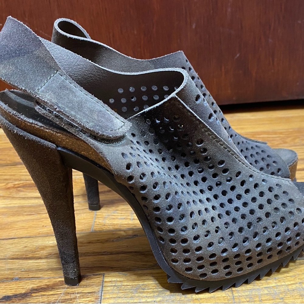 Pedro Garcia Green Camo  Peep-Toe Heels (38)